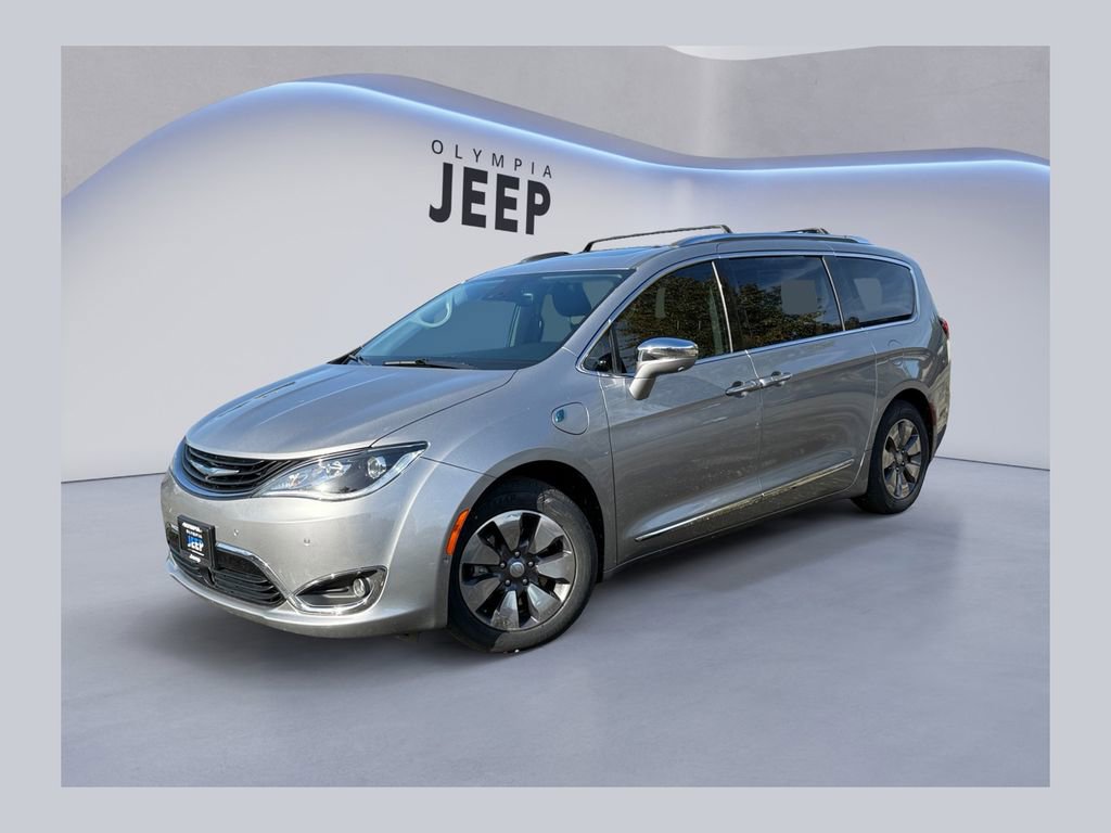 Used 2018 Chrysler Pacifica Limited w/ Advanced Safetytec Group