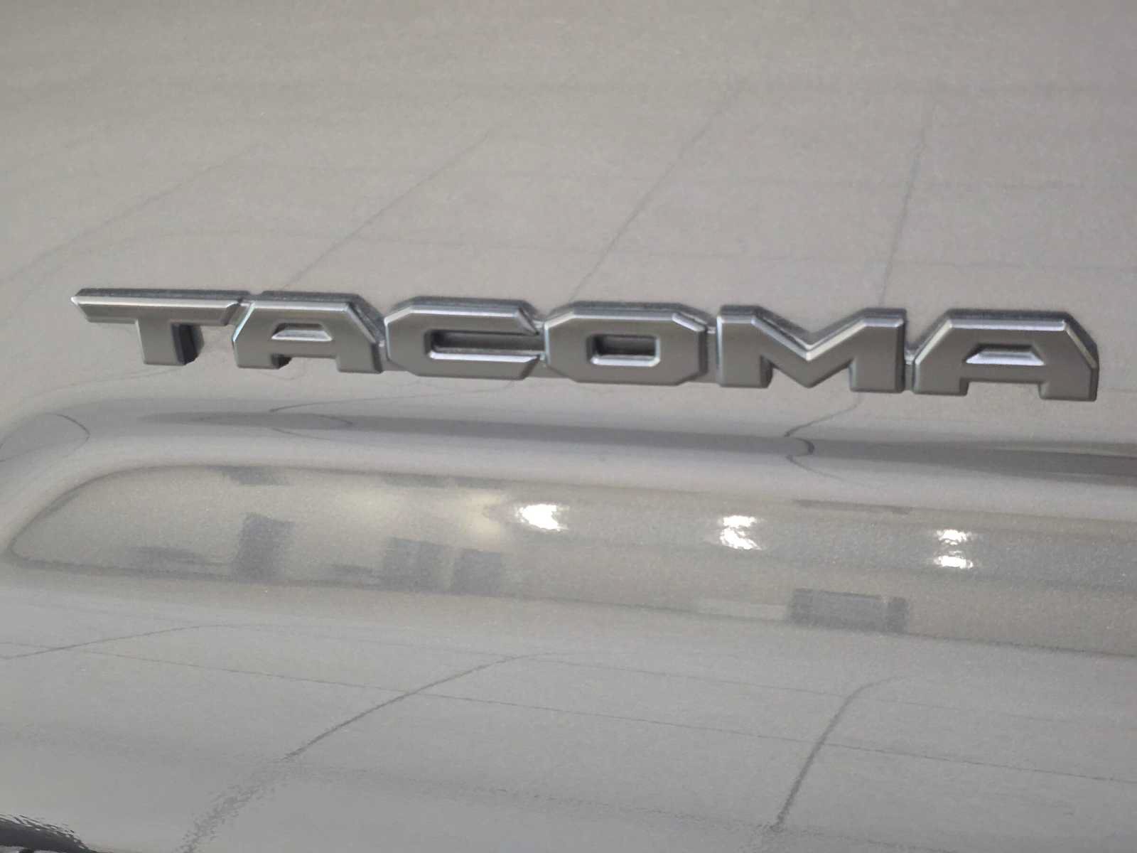 Certified 2023 Toyota Tacoma TRD Off-Road w/ TRD Premium Off Road Package AWD/4WD image 7