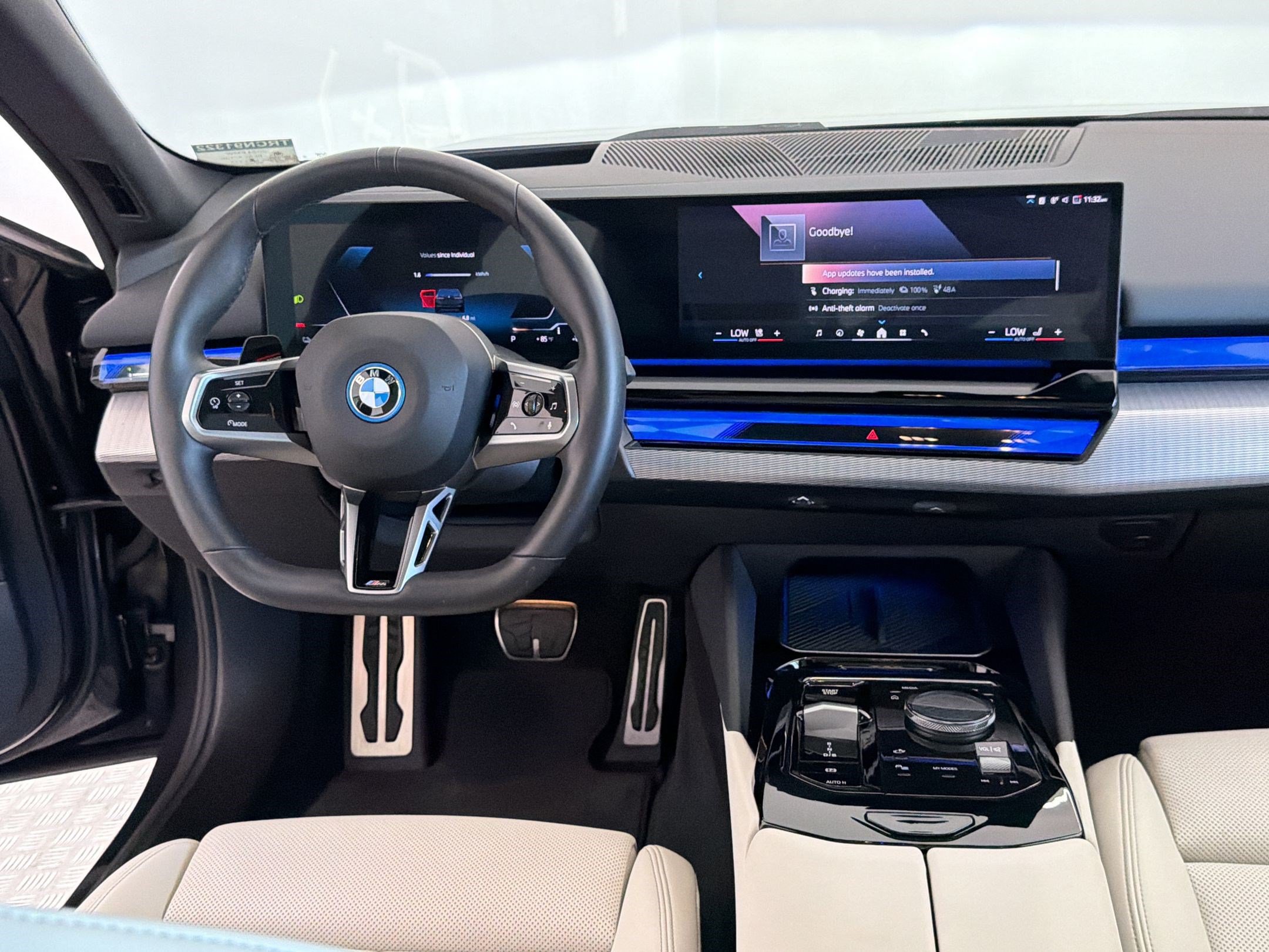 Used 2024 BMW i5 eDrive40i w/ M Sport Package RWD image 29