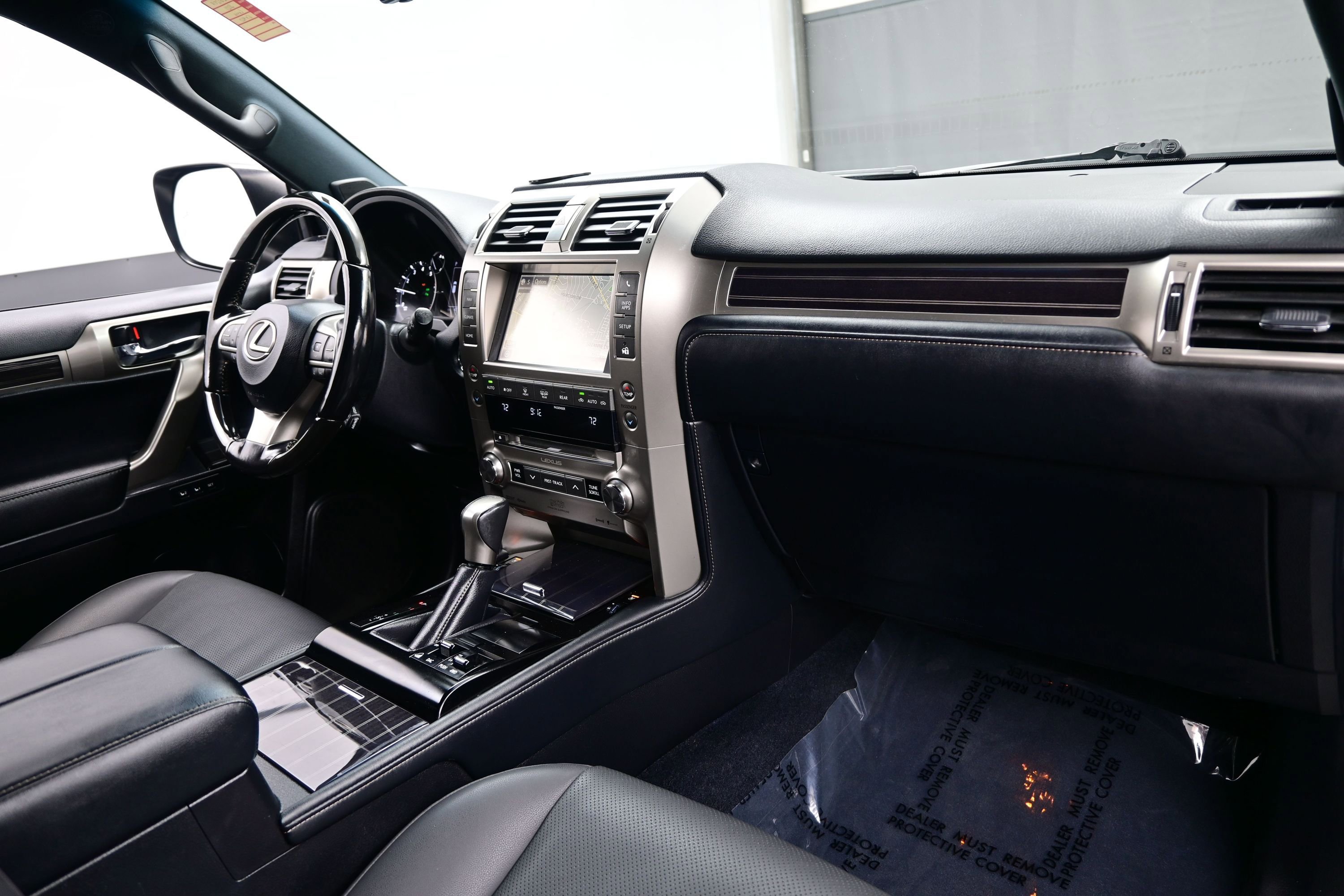 Used 2021 Lexus GX 460 Premium w/ Accessory Package AWD/4WD image 13