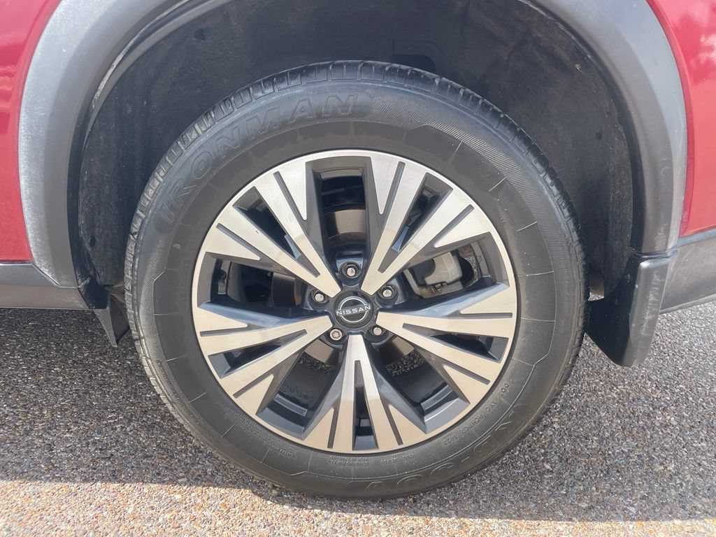 Certified 2022 Nissan Rogue SV FWD image 17