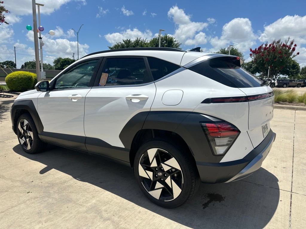 Used 2024 Hyundai Kona Limited AWD/4WD image 19