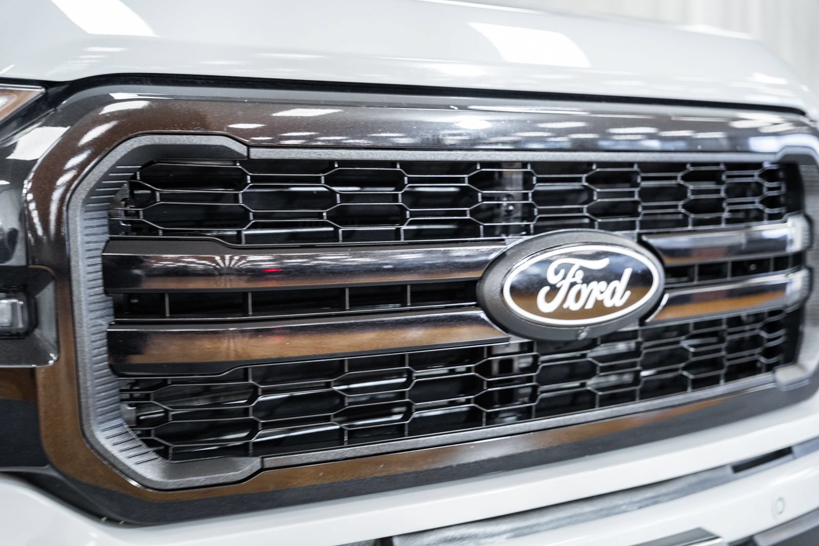 Used 2024 Ford F150 Lariat w/ Equipment Group 502A High AWD/4WD image 13