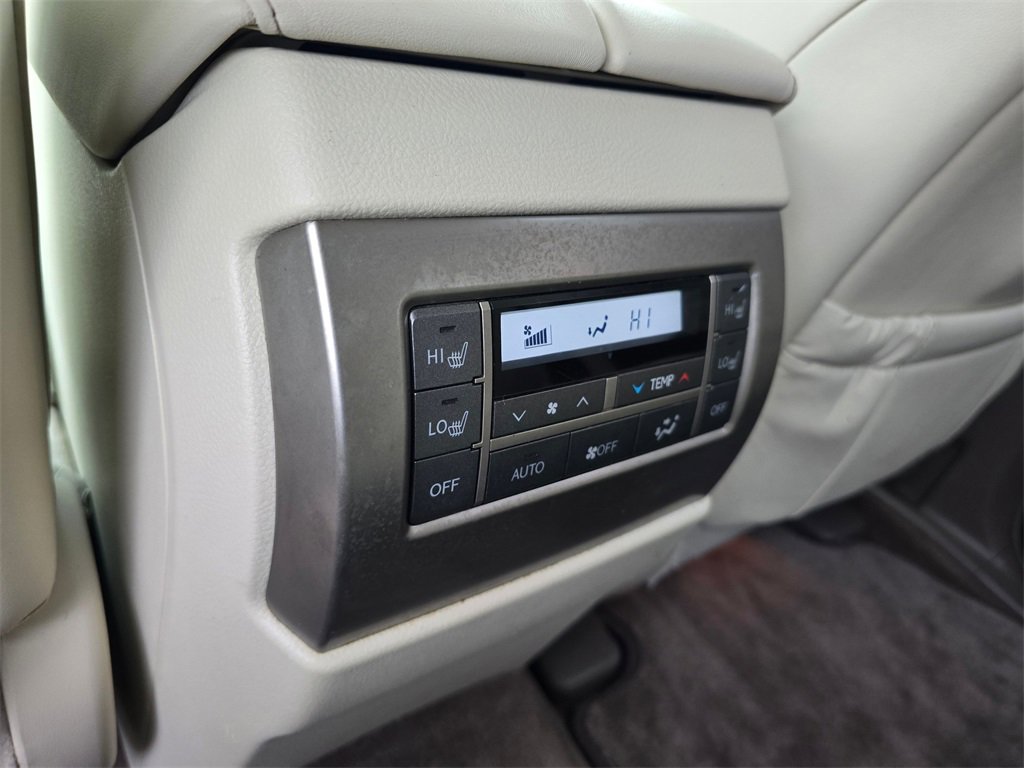 Used 2013 Lexus GX 460 Premium image 16
