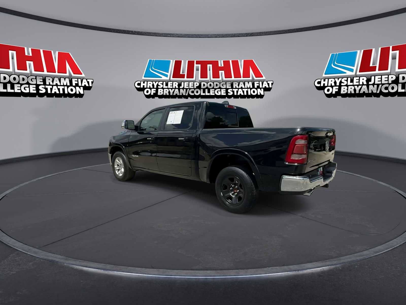 Used 2019 RAM 1500 Laramie w/ Trailer Tow Group AWD/4WD image 6
