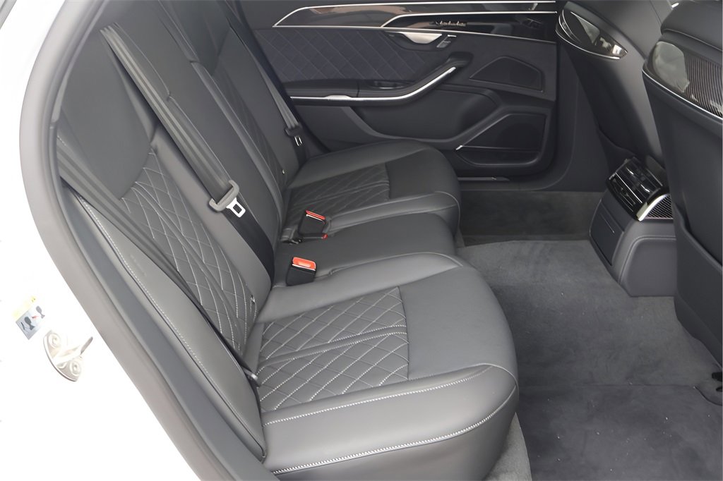 Used 2025 Audi S8 w/ Executive Package image 17
