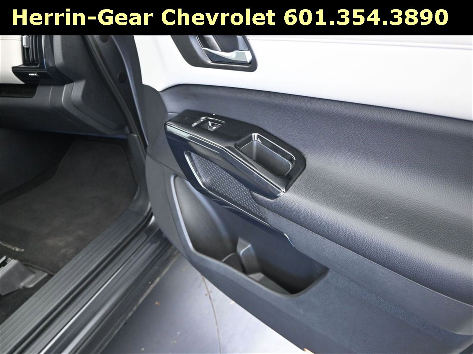 Used 2022 Nissan Pathfinder SV image 24