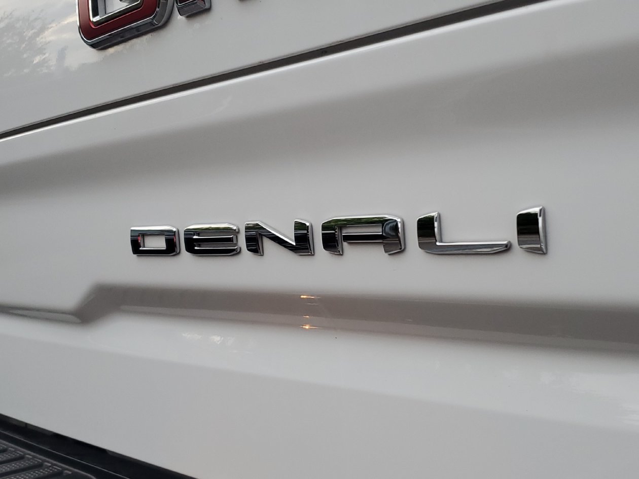 Used 2024 GMC Sierra 1500 Denali w/ Denali Reserve Package AWD/4WD image 8