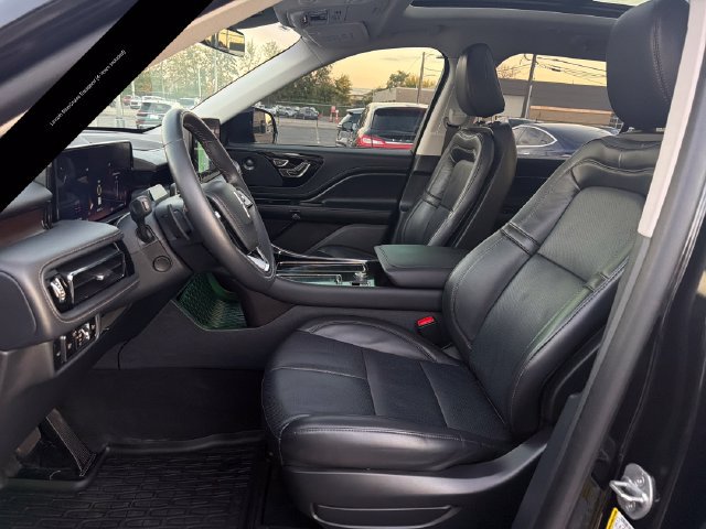 Certified 2025 Lincoln Aviator Reserve w/ Jet Appearance Package AWD/4WD image 12
