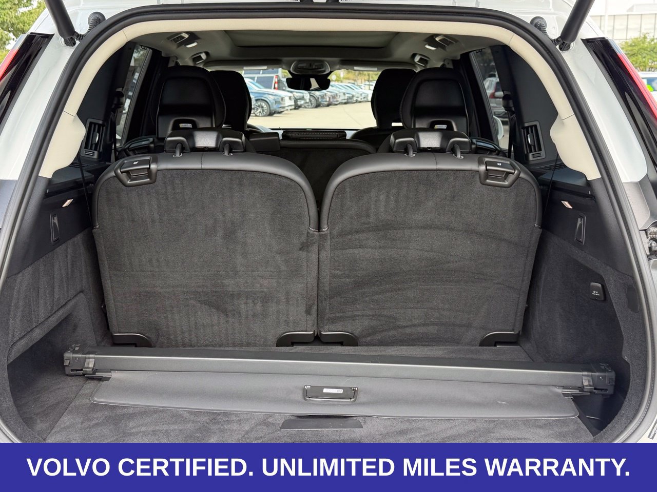 Certified 2025 Volvo XC90 T8 Ultra w/ Protection Package Premier AWD/4WD image 42