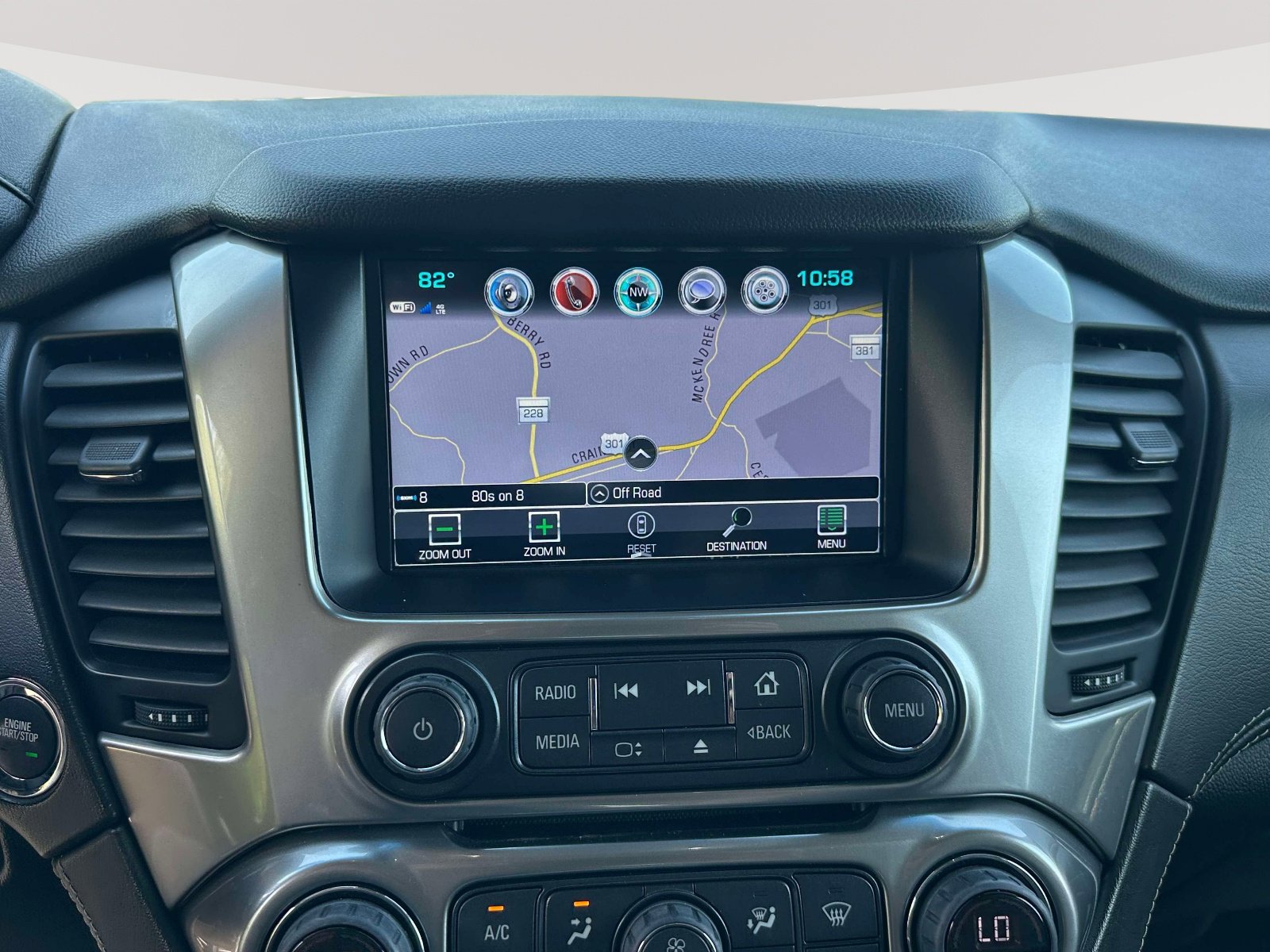 Used 2020 Chevrolet Suburban Premier w/ Premier Plus Edition image 10