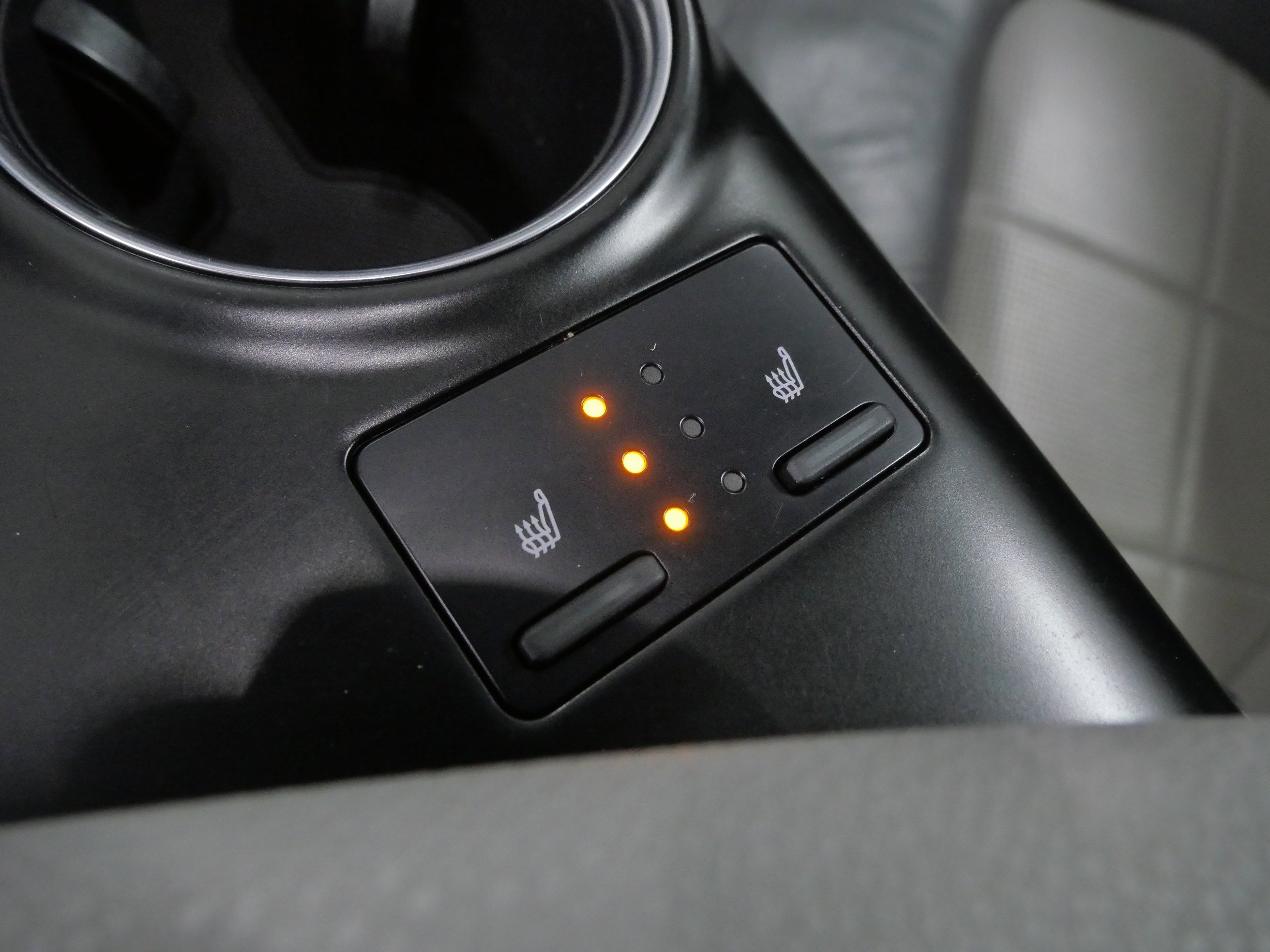 Certified 2018 Toyota Camry XLE image 31