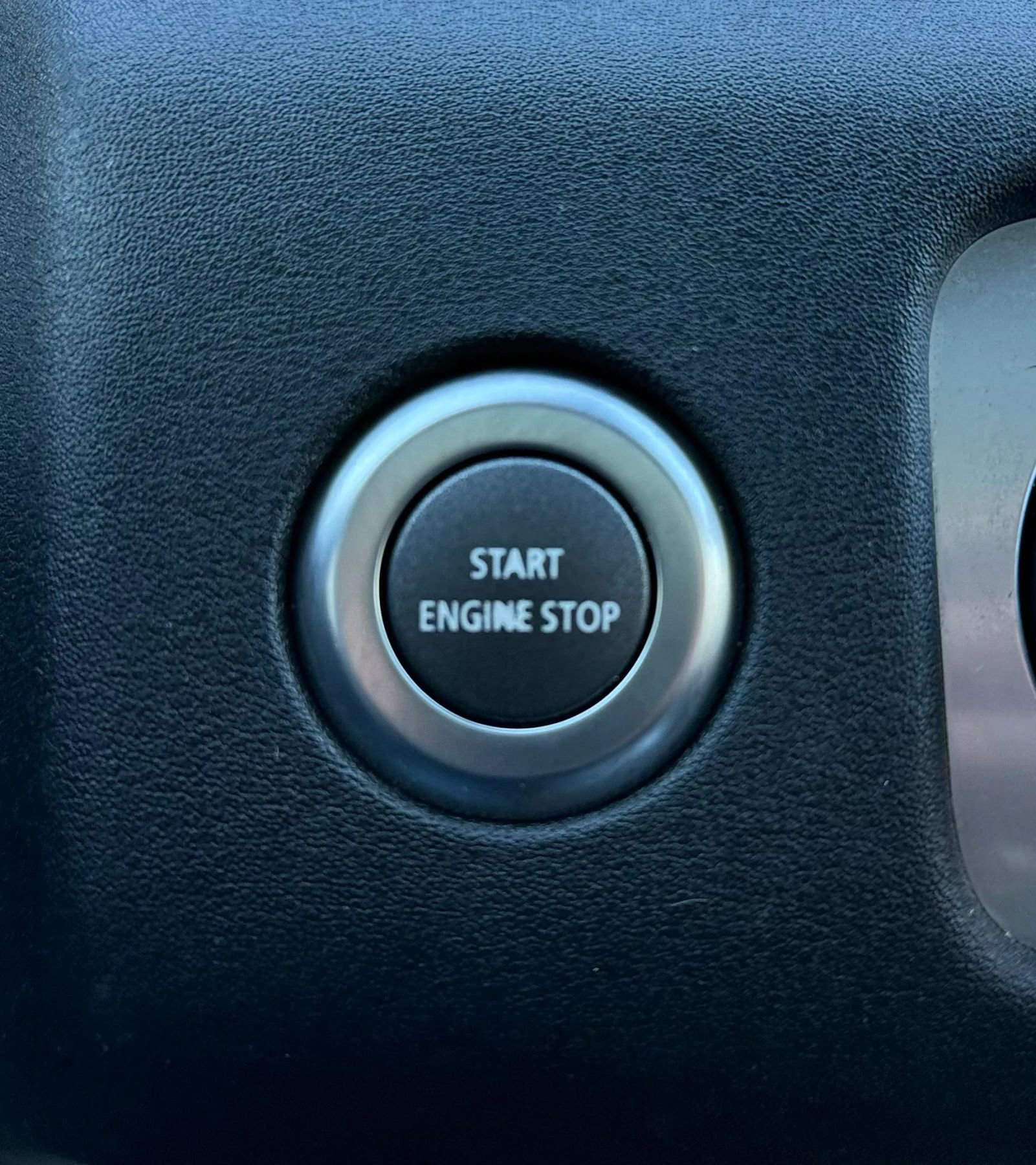 Used 2013 Land Rover Range Rover Sport HSE LUX image 22