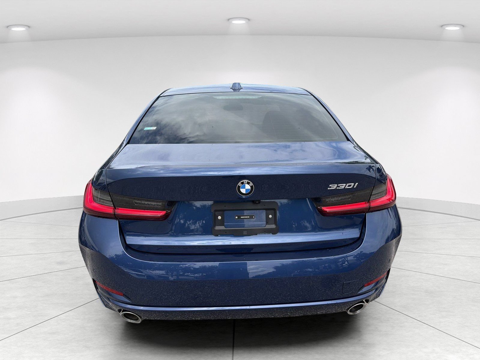 Used 2023 BMW 330i Sedan w/ Premium Package RWD image 5