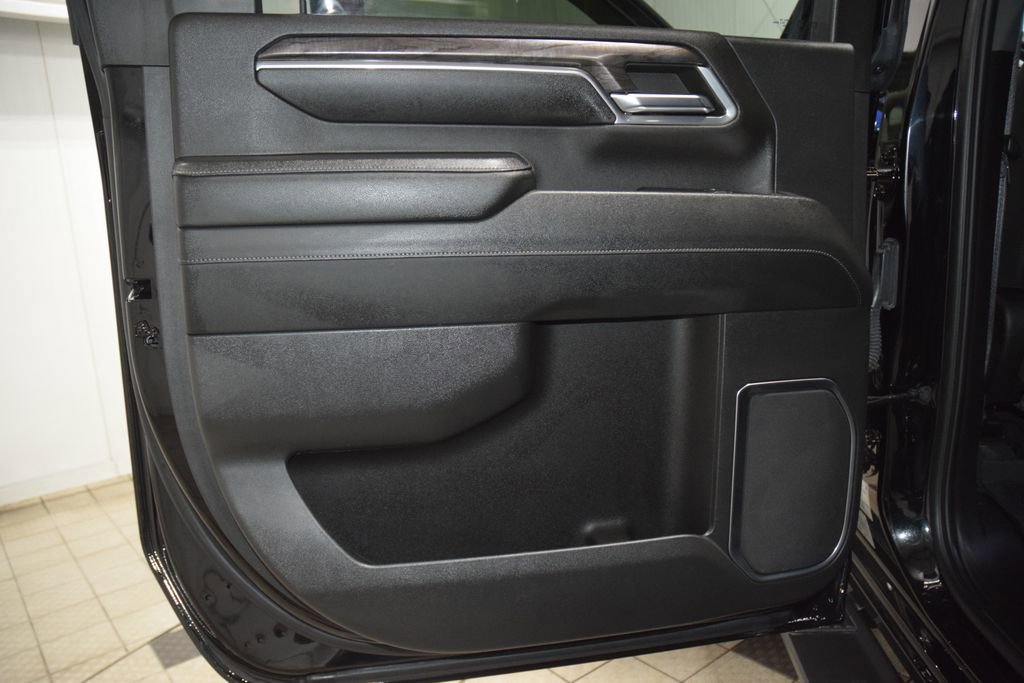 Used 2024 Chevrolet Silverado 2500 LTZ w/ LTZ Plus Package image 48