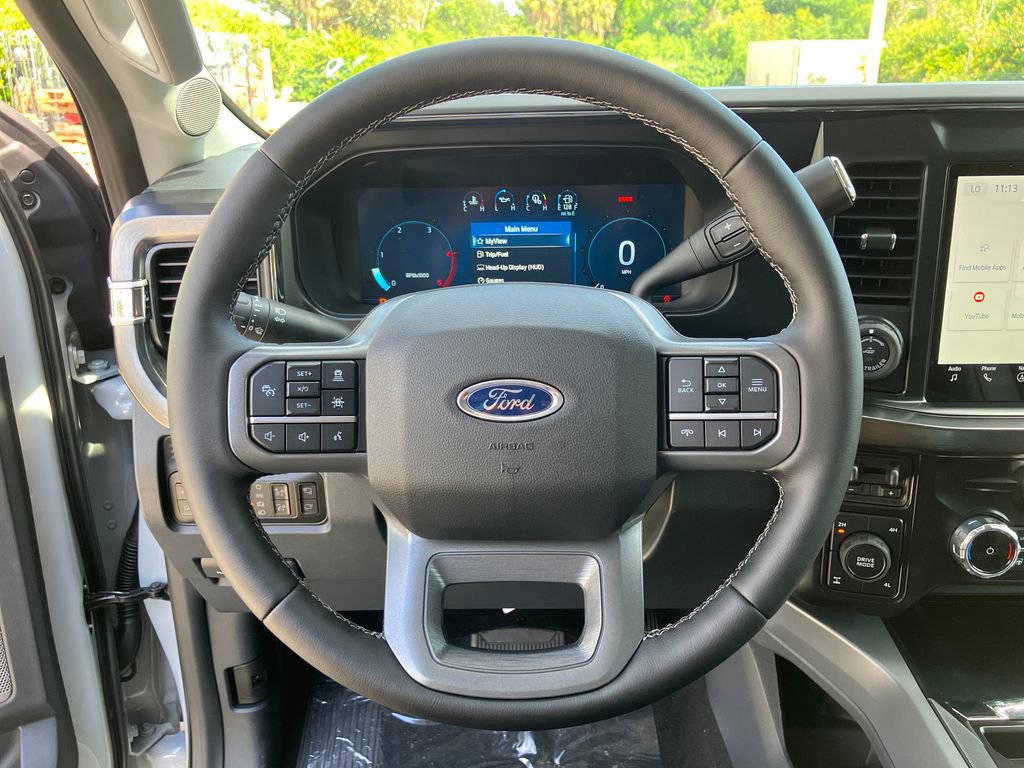 New 2026 Ford F250 Lariat w/ Black Appearance Package image 15