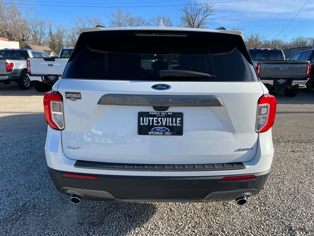 Used 2021 Ford Explorer XLT w/ Equipment Group 202A image 7