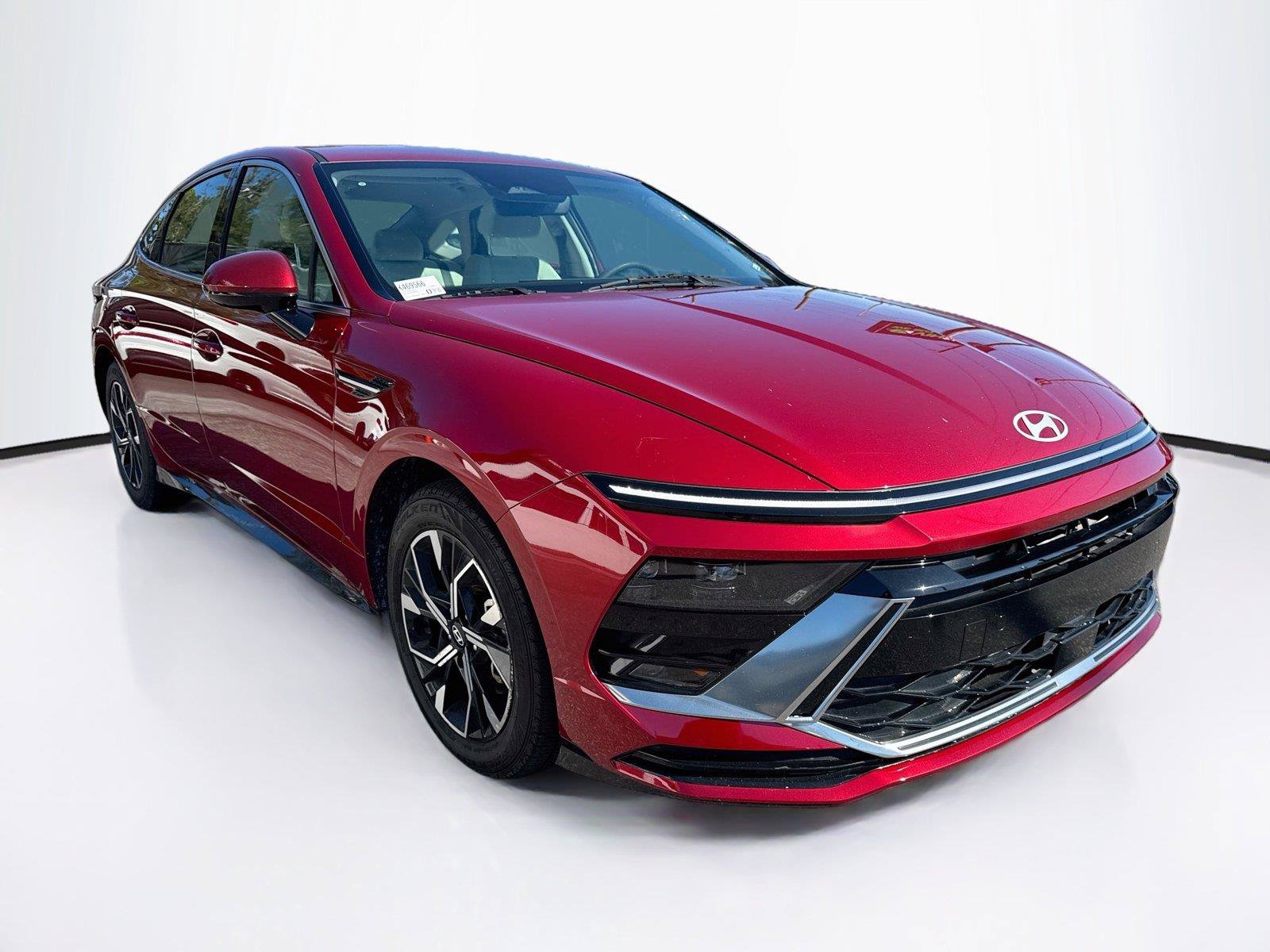 Used 2025 Hyundai Sonata SEL FWD image 4