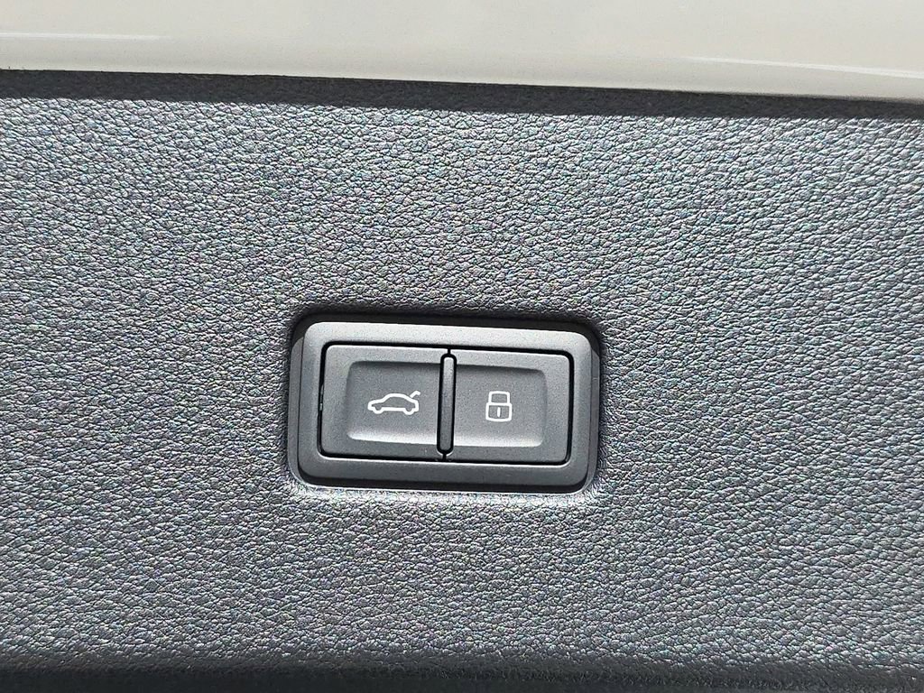 New 2026 Audi RS Q8 performance image 13