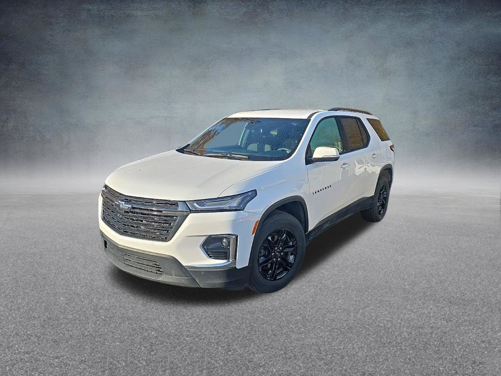 Used 2023 Chevrolet Traverse LT FWD image 2