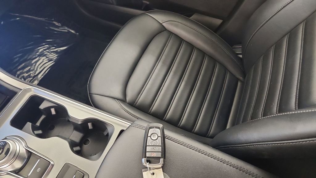 Used 2022 Ford Edge SEL w/ Convenience Package image 22