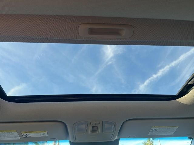 Used 2023 Hyundai Kona Limited image 13