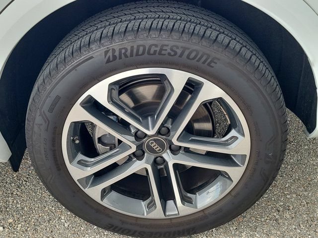 Certified 2025 Audi Q5 Premium Plus w/ Premium Plus AWD/4WD image 10
