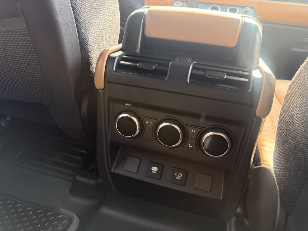 Used 2025 Land Rover Defender 110 X AWD/4WD image 24