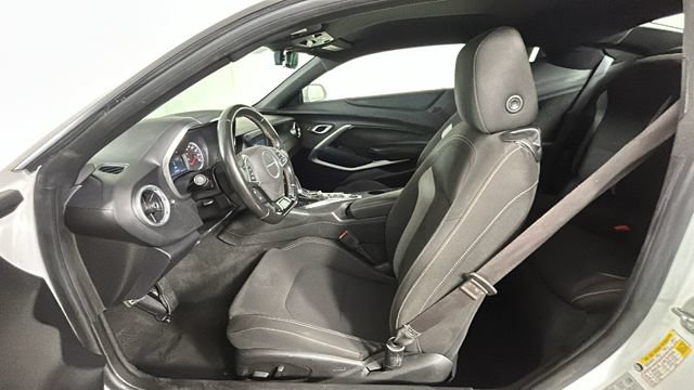 Used 2016 Chevrolet Camaro LT RWD image 11