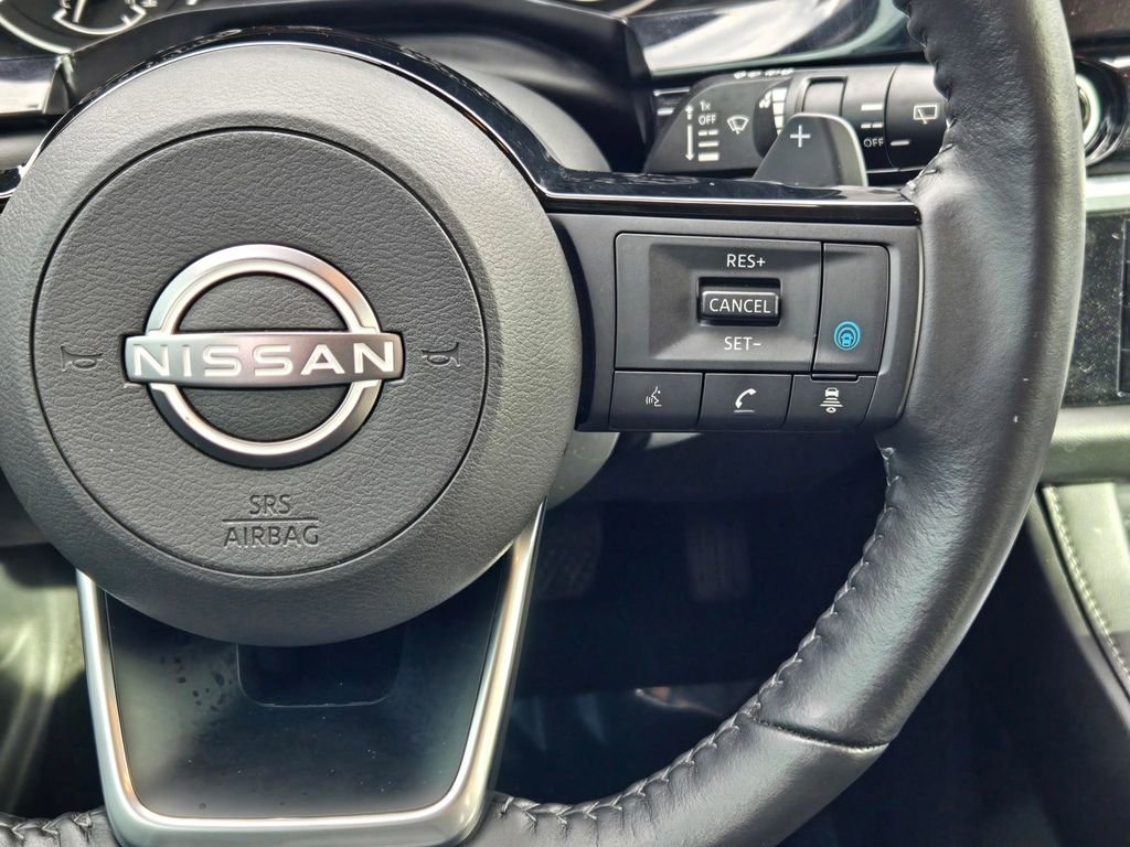 Used 2023 Nissan Pathfinder SL image 16