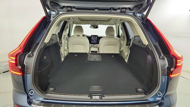 New 2026 Volvo XC60 B5 Ultra w/ Climate Package PRO AWD/4WD image 44