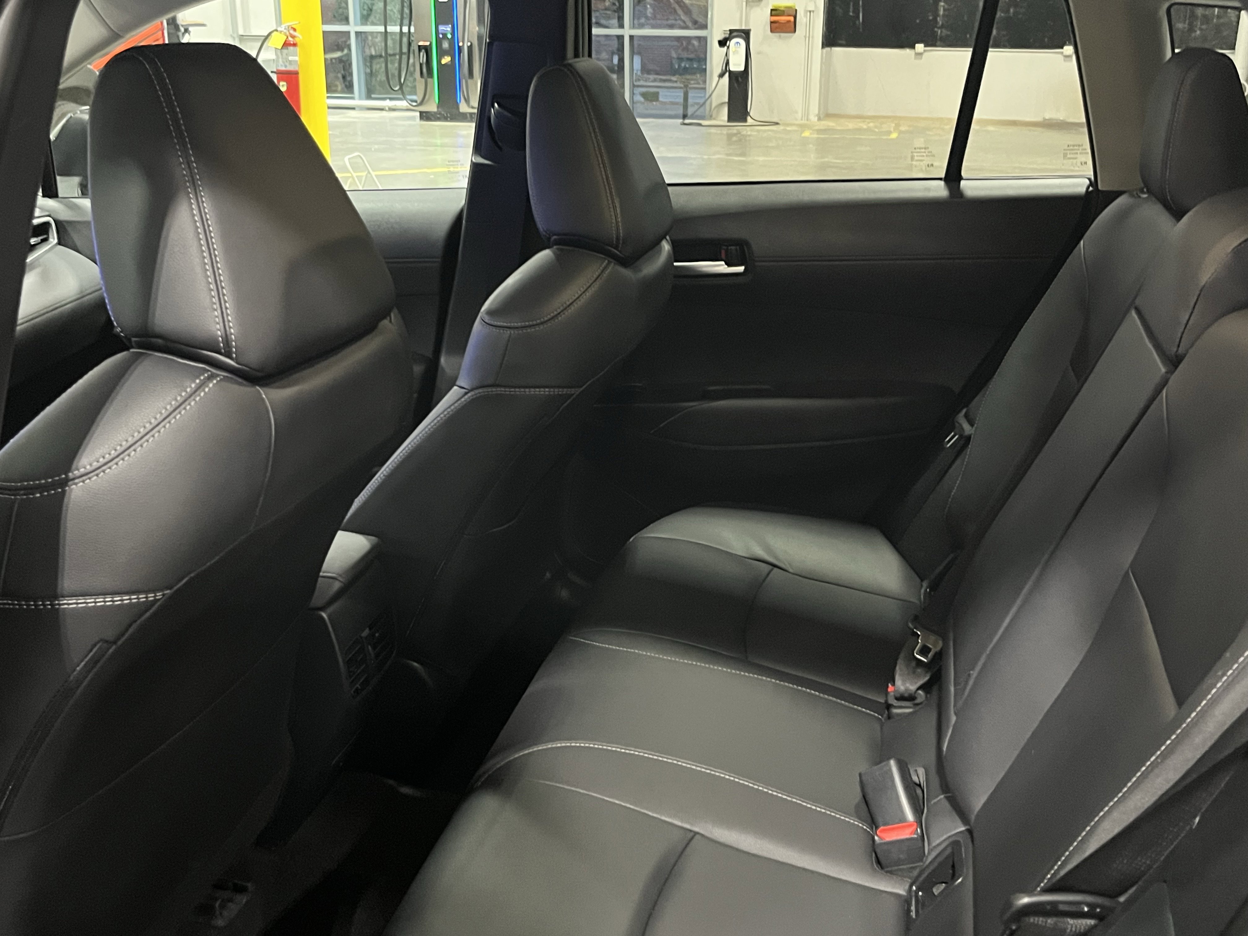 Used 2024 Toyota Corolla Cross XLE image 13