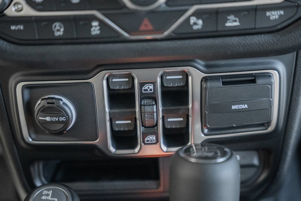 New 2026 Jeep Gladiator Sport AWD/4WD image 24