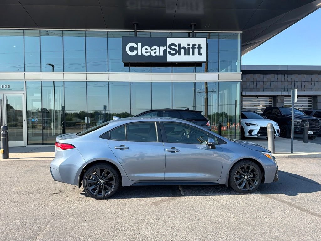 Used 2023 Toyota Corolla SE FWD image 7