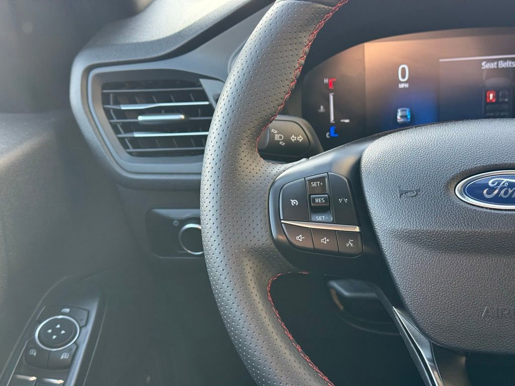 Used 2025 Ford Escape ST-Line image 10