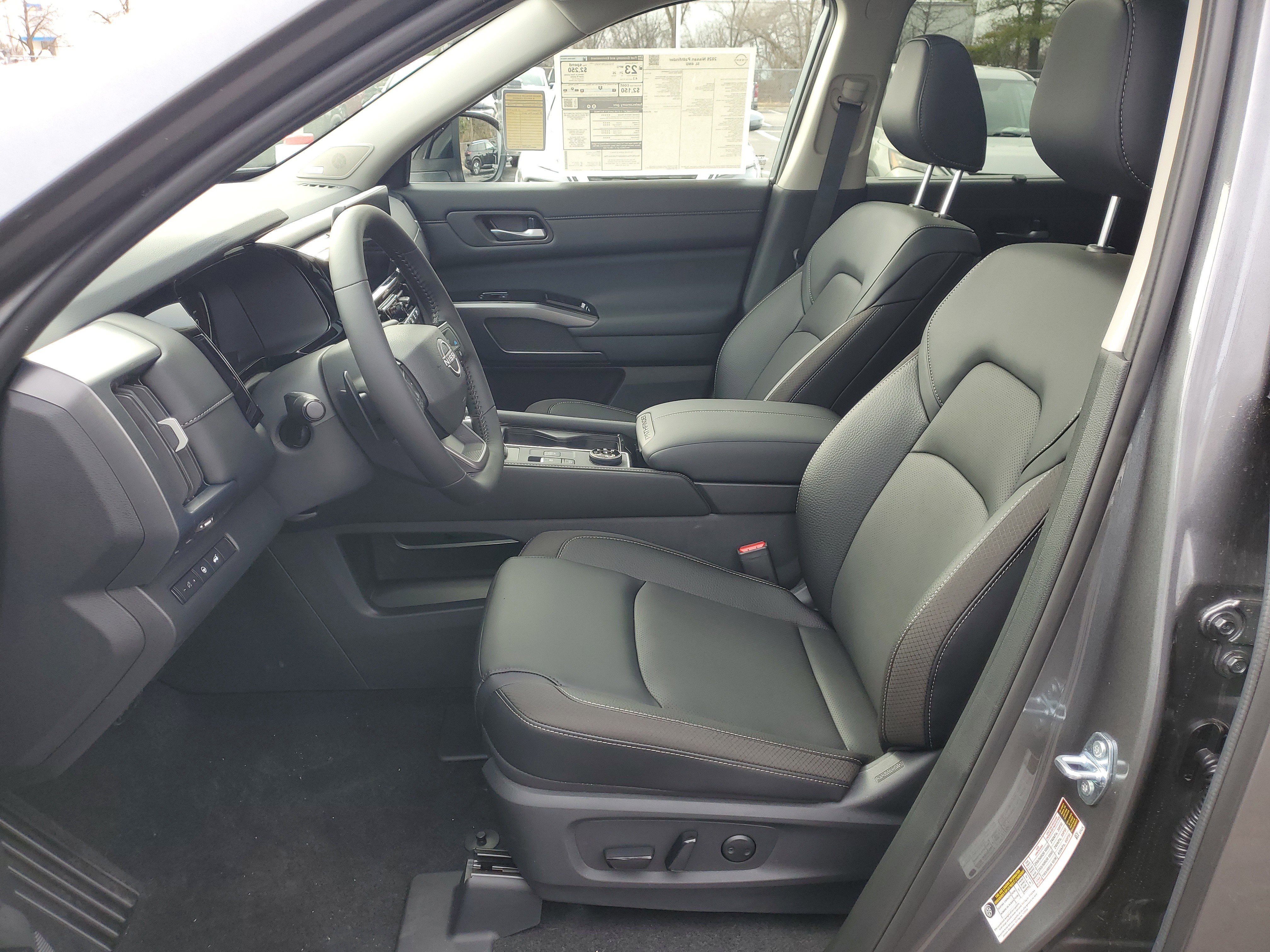 New 2026 Nissan Pathfinder SL w/ SL Premium Package image 5