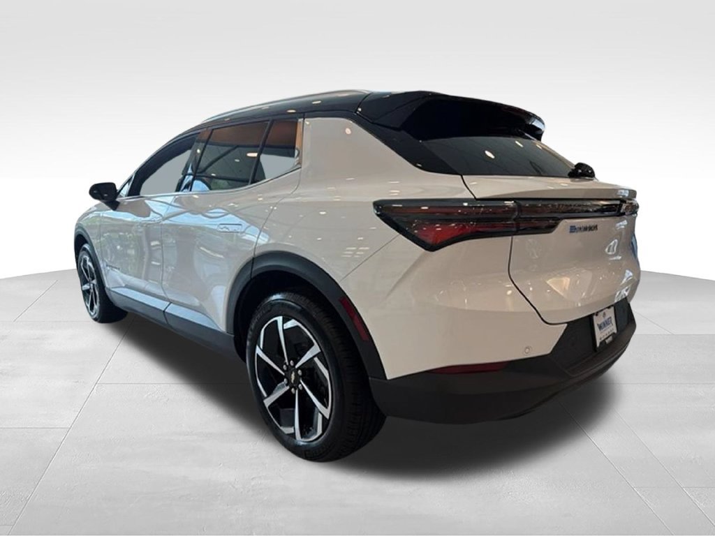 New 2026 Chevrolet Equinox EV LT FWD image 3