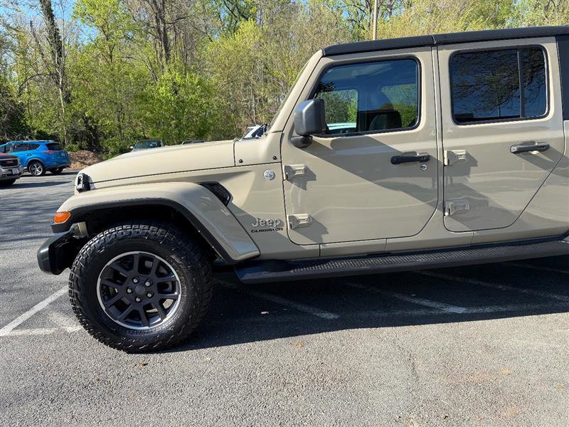 Used 2022 Jeep Gladiator Overland w/ Popular Equipment Package AWD/4WD image 13