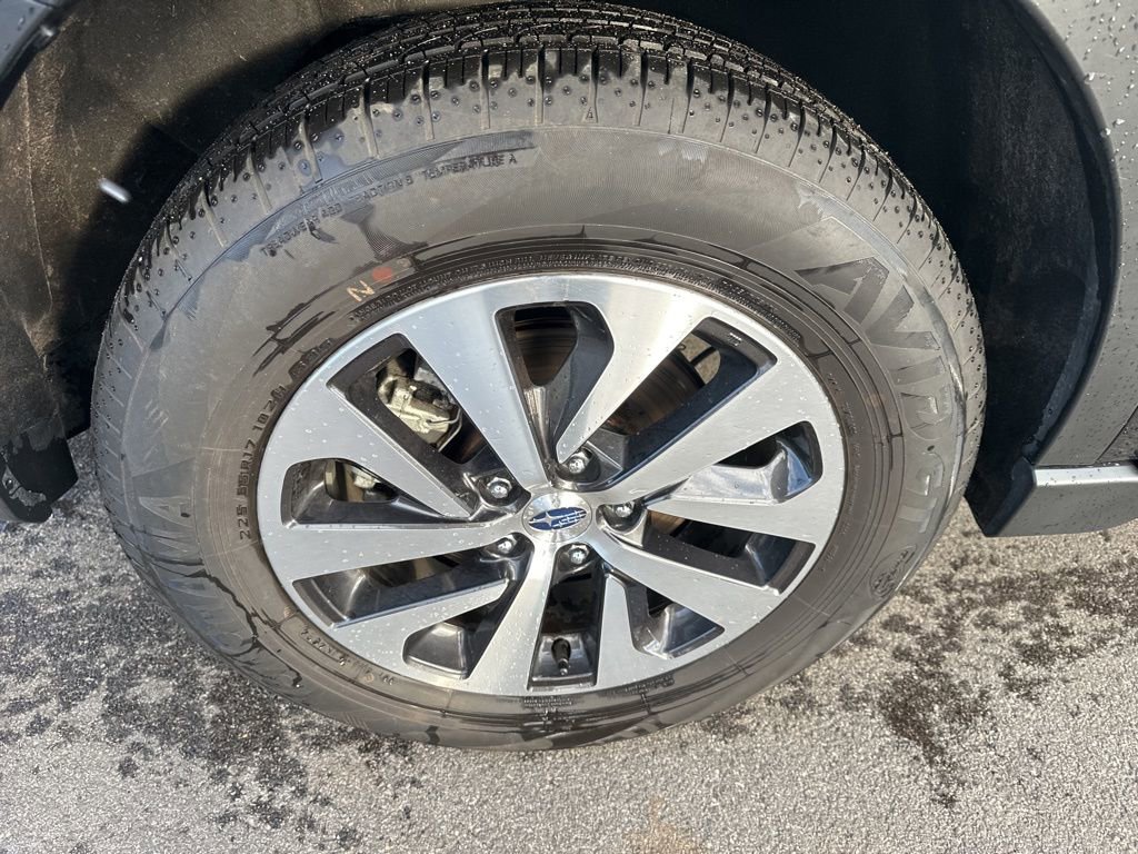 Certified 2025 Subaru Outback Premium AWD/4WD image 31