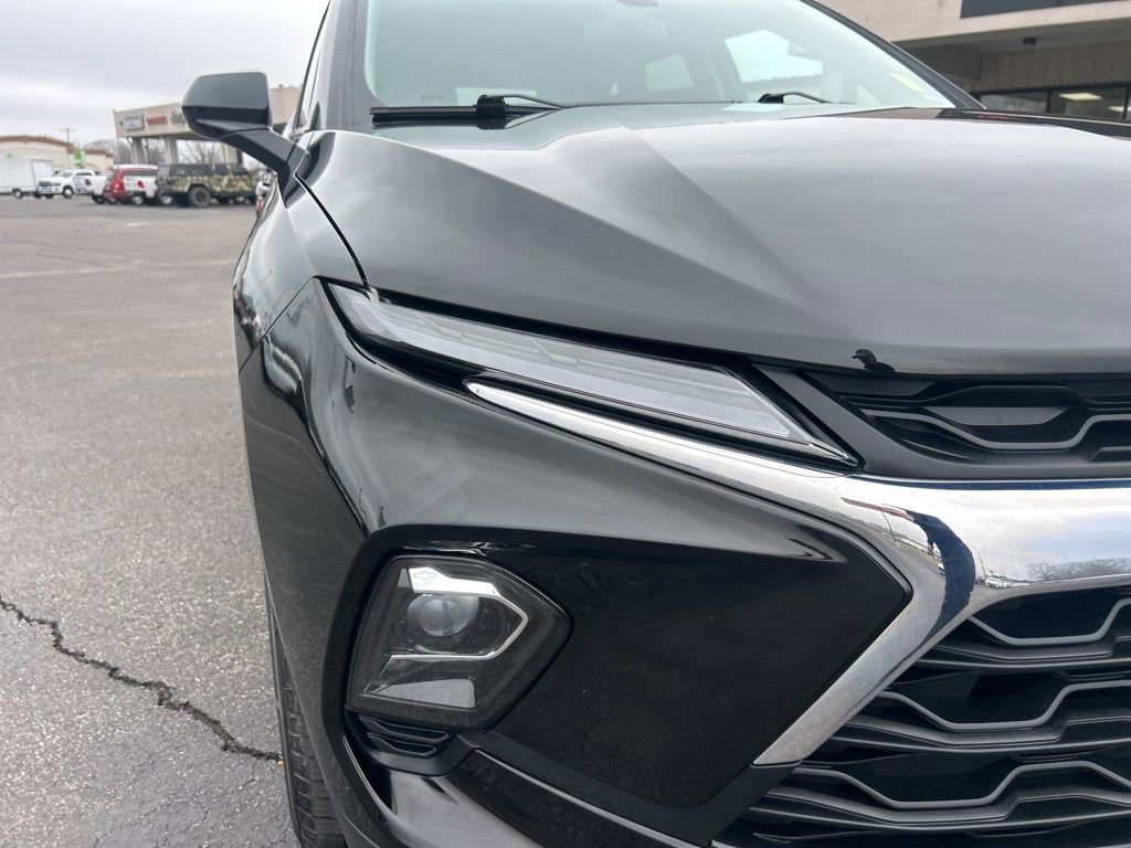 Used 2025 Chevrolet Blazer LT image 37