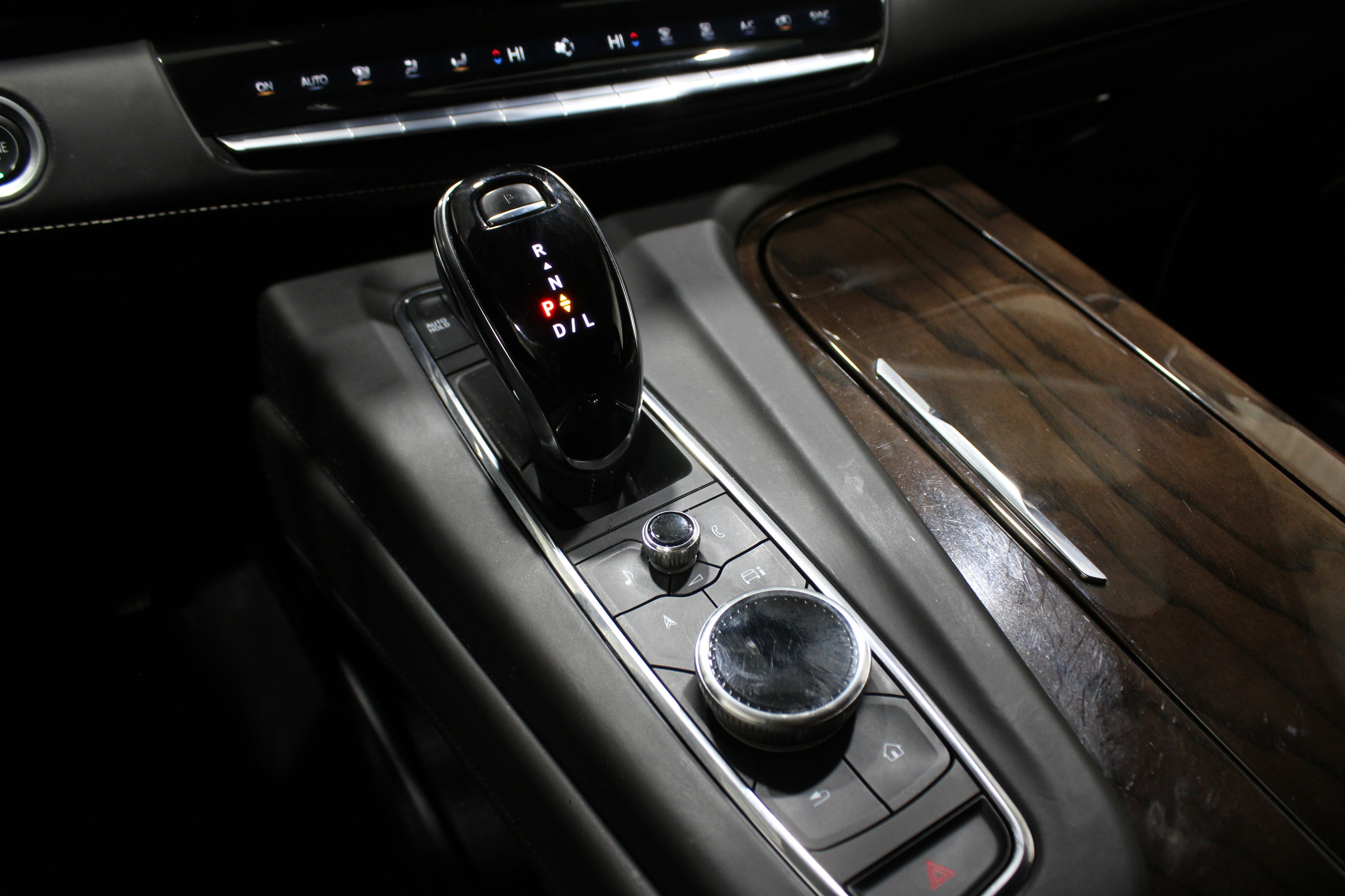 Certified 2024 Cadillac Escalade ESV Sport Platinum image 26