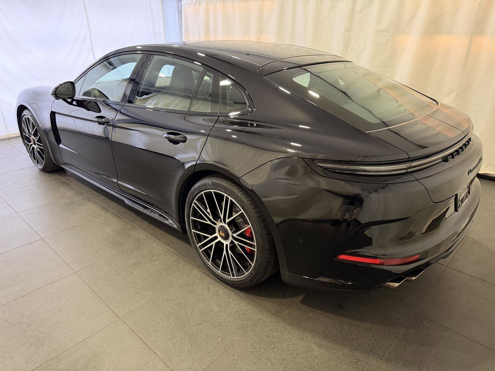 New 2026 Porsche Panamera GTS image 3