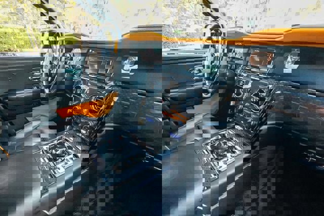 Used 2020 Rolls-Royce Cullinan Black Badge image 91