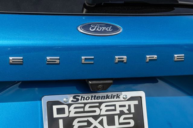 Used 2020 Ford Escape Titanium w/ Titanium Premium Package 2.0 image 5