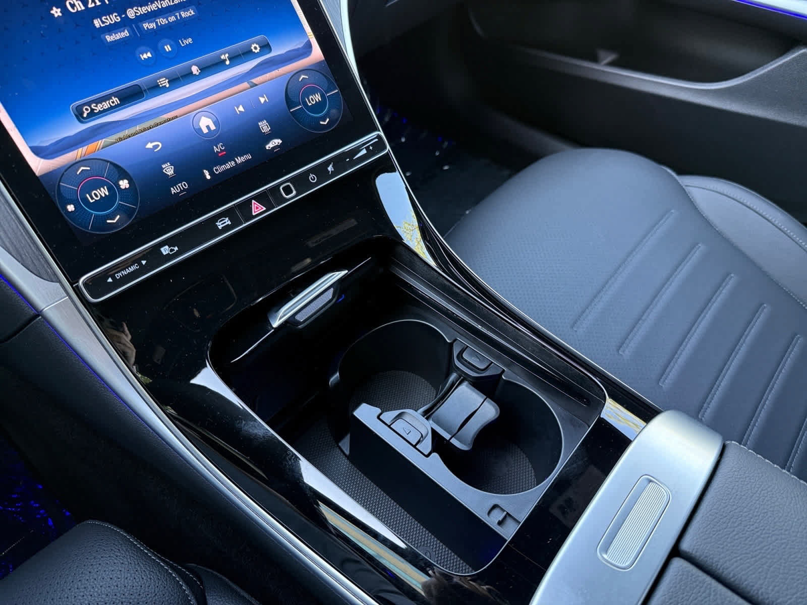 Certified 2026 Mercedes-Benz C 300 4MATIC Sedan image 21