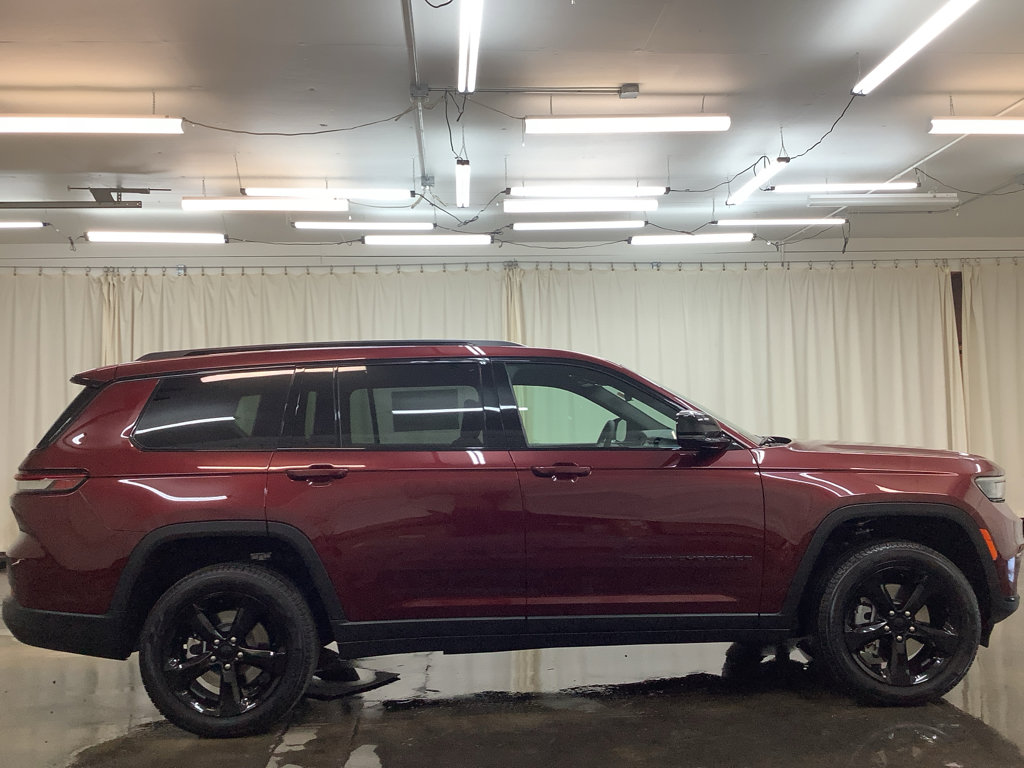 New 2025 Jeep Grand Cherokee L Limited image 5