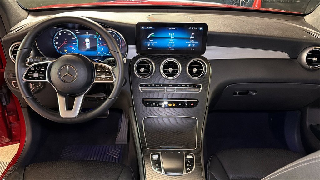Used 2021 Mercedes-Benz GLC 300 4MATIC w/ AMG Line image 17