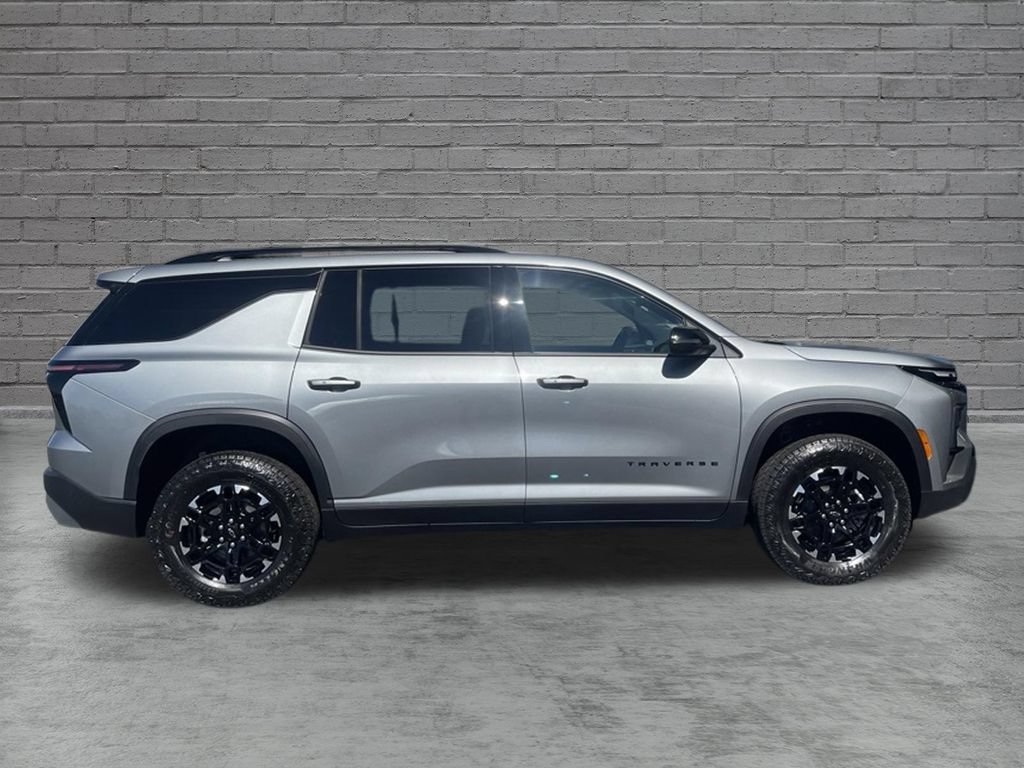 New 2027 Chevrolet Traverse Z71 w/ LPO, Floor Liner Package AWD/4WD image 8