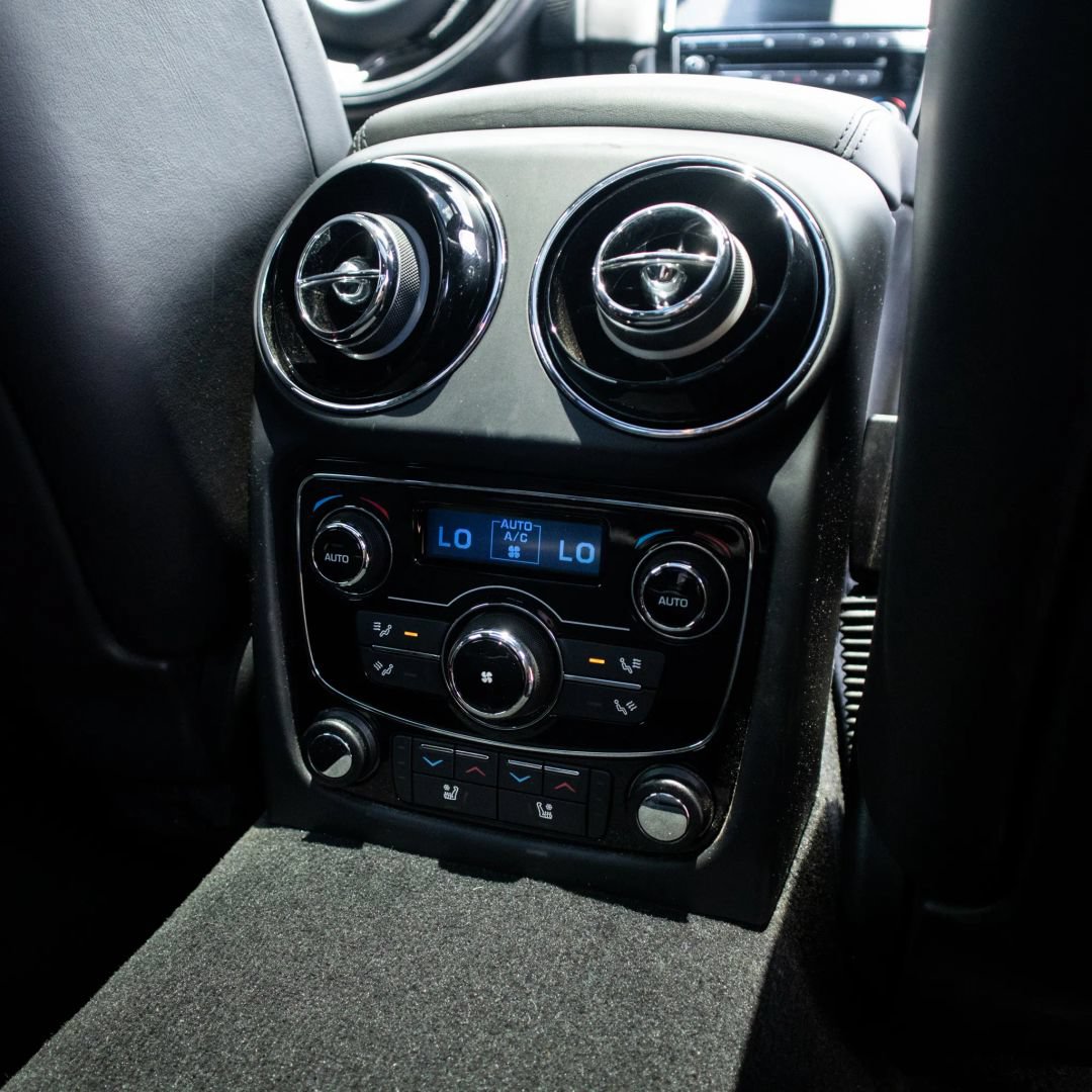 Used 2019 Jaguar XJ L Portfolio RWD image 26