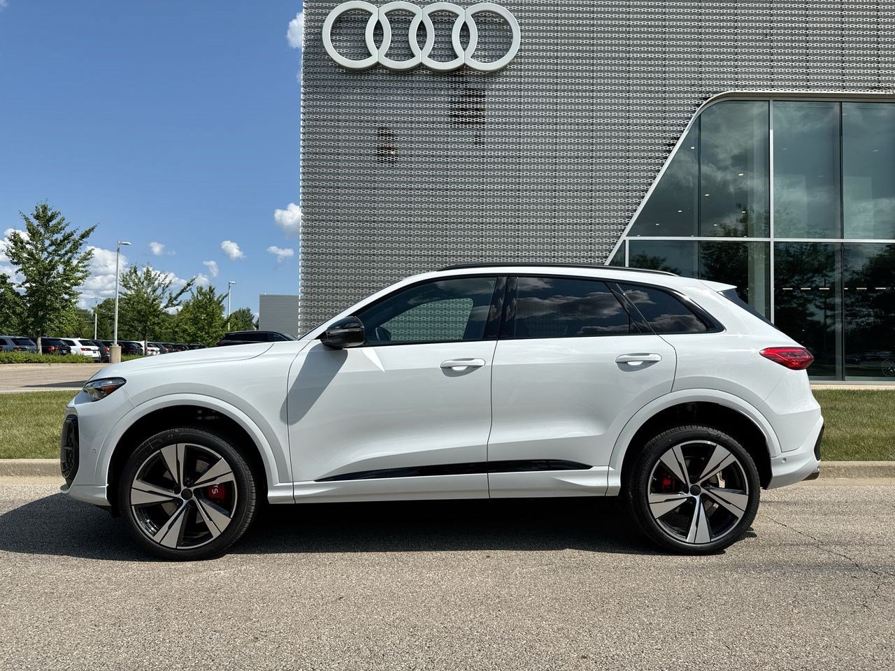 New 2026 Audi SQ5 Premium Plus AWD/4WD image 30